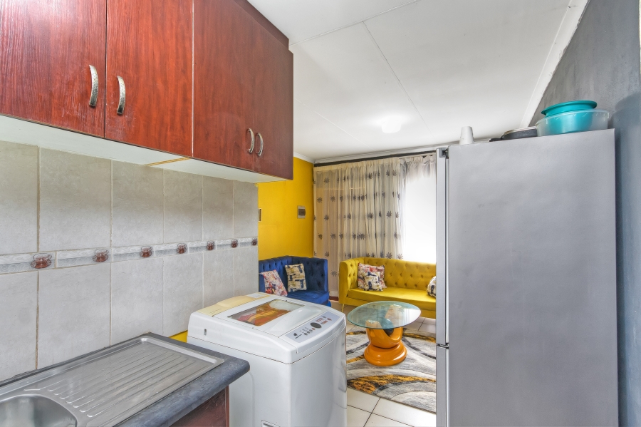 2 Bedroom Property for Sale in Bram Fischerville Gauteng