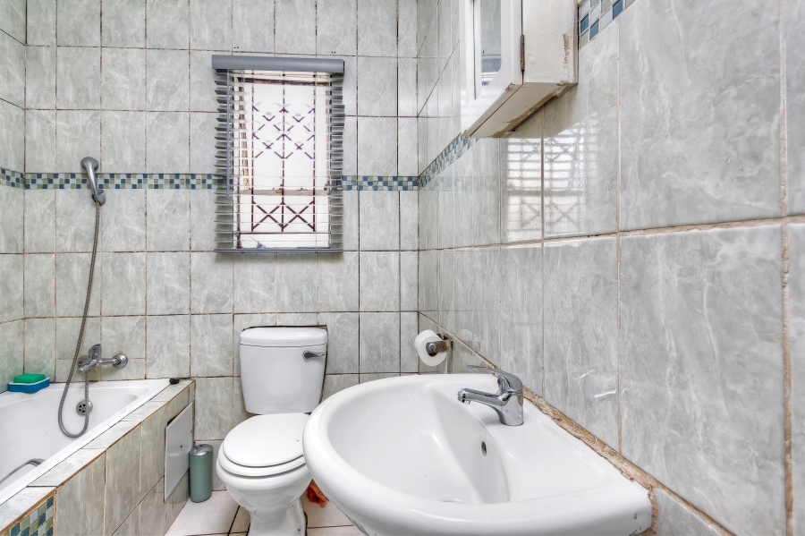 2 Bedroom Property for Sale in Bram Fischerville Gauteng
