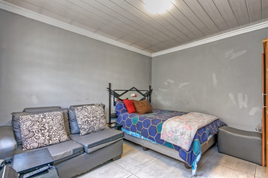 2 Bedroom Property for Sale in Bram Fischerville Gauteng