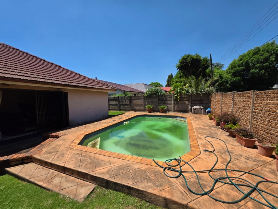 3 Bedroom Property for Sale in Klopperpark Gauteng