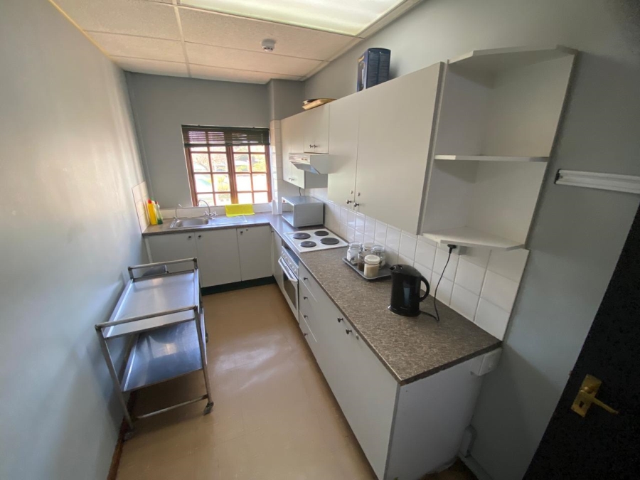 To Let Commercial Property for Rent in Randjespark Gauteng