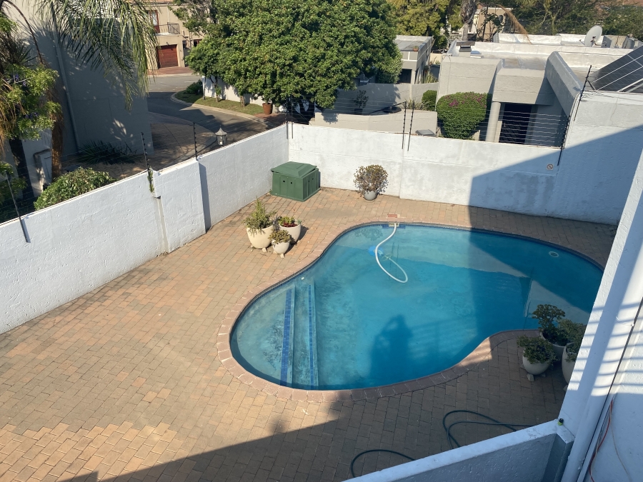 To Let 2 Bedroom Property for Rent in Lonehill Gauteng