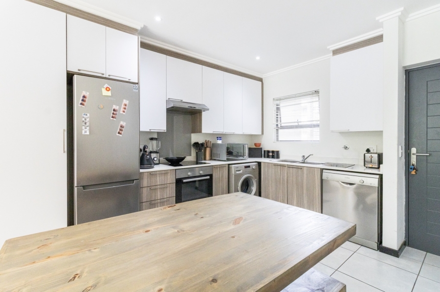 2 Bedroom Property for Sale in Beverley Gauteng