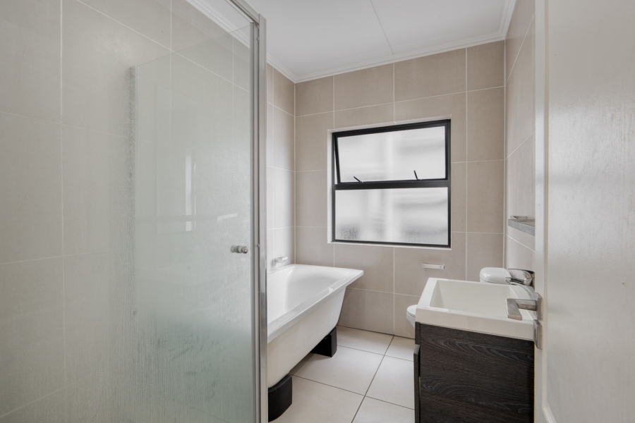 2 Bedroom Property for Sale in Fourways Gauteng
