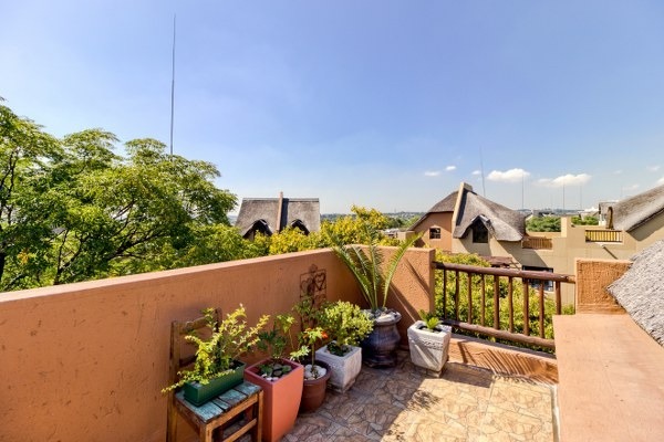 2 Bedroom Property for Sale in Lonehill Gauteng
