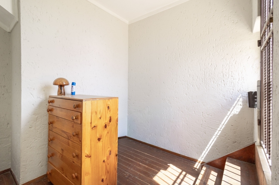 1 Bedroom Property for Sale in Lonehill Gauteng