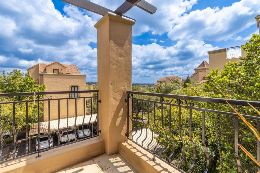 1 Bedroom Property for Sale in Lonehill Gauteng