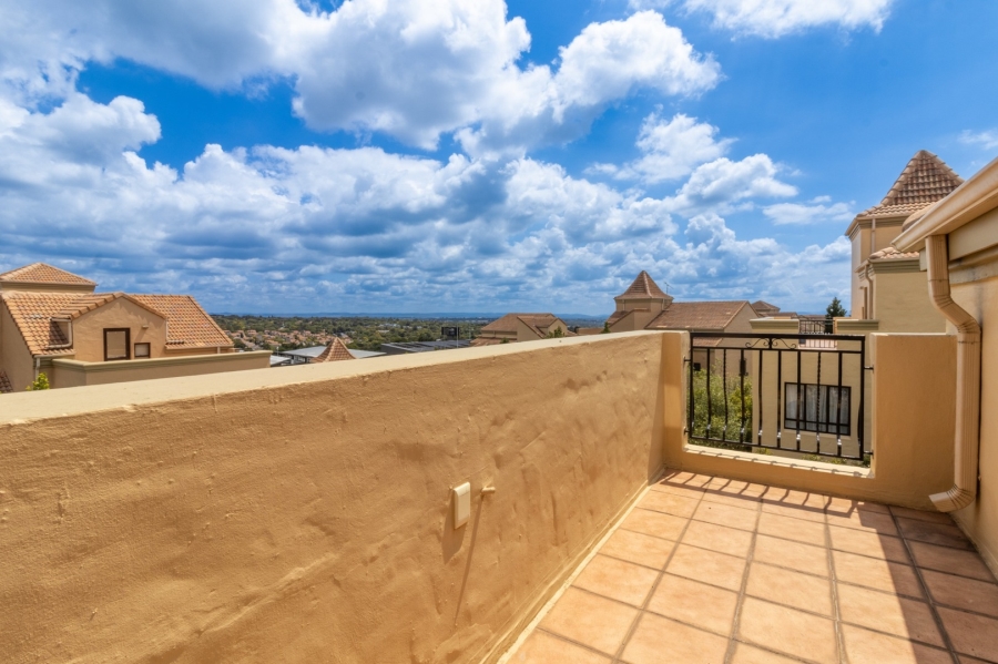 1 Bedroom Property for Sale in Lonehill Gauteng
