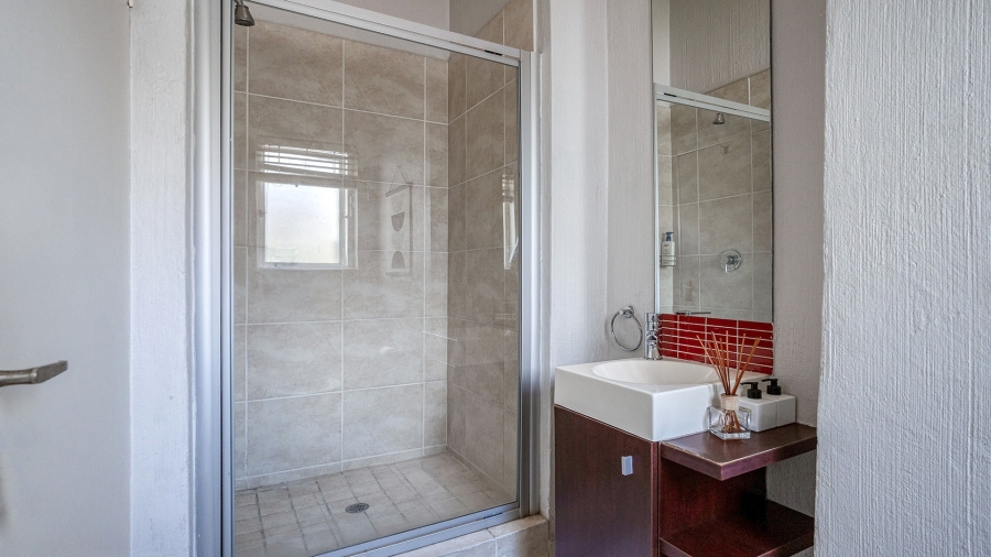 2 Bedroom Property for Sale in Broadacres Gauteng