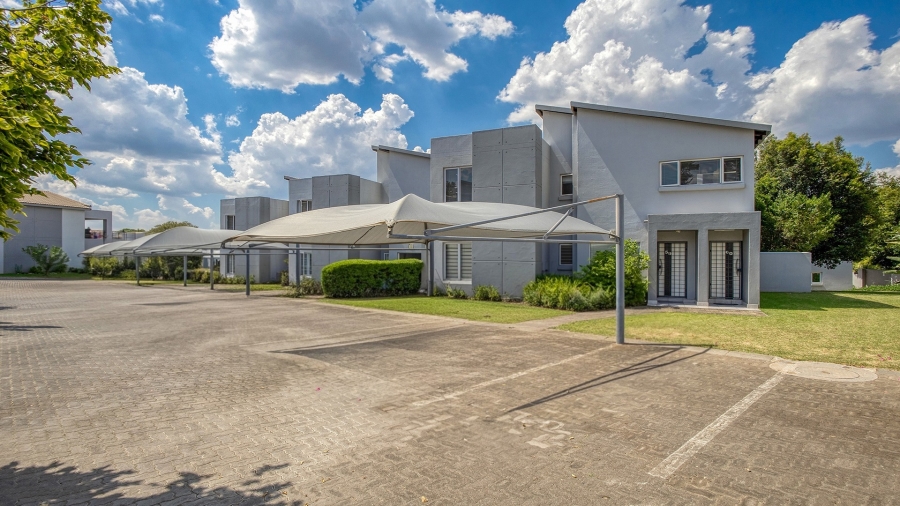 2 Bedroom Property for Sale in Broadacres Gauteng