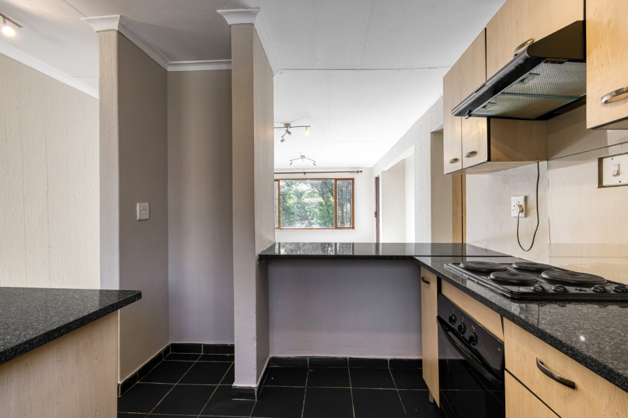 To Let 2 Bedroom Property for Rent in Sunninghill Gauteng