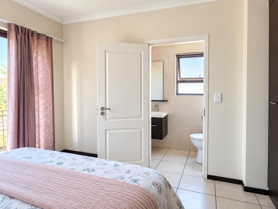2 Bedroom Property for Sale in Noordwyk Gauteng