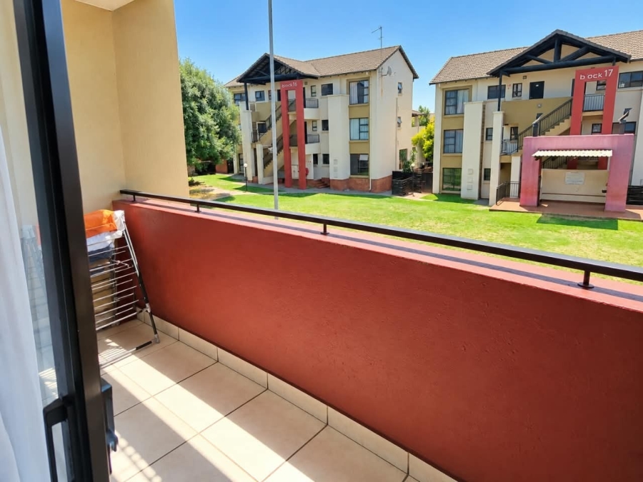 2 Bedroom Property for Sale in Noordwyk Gauteng
