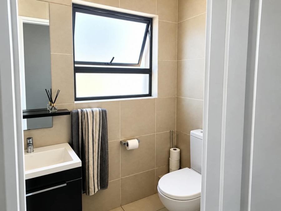 2 Bedroom Property for Sale in Noordwyk Gauteng