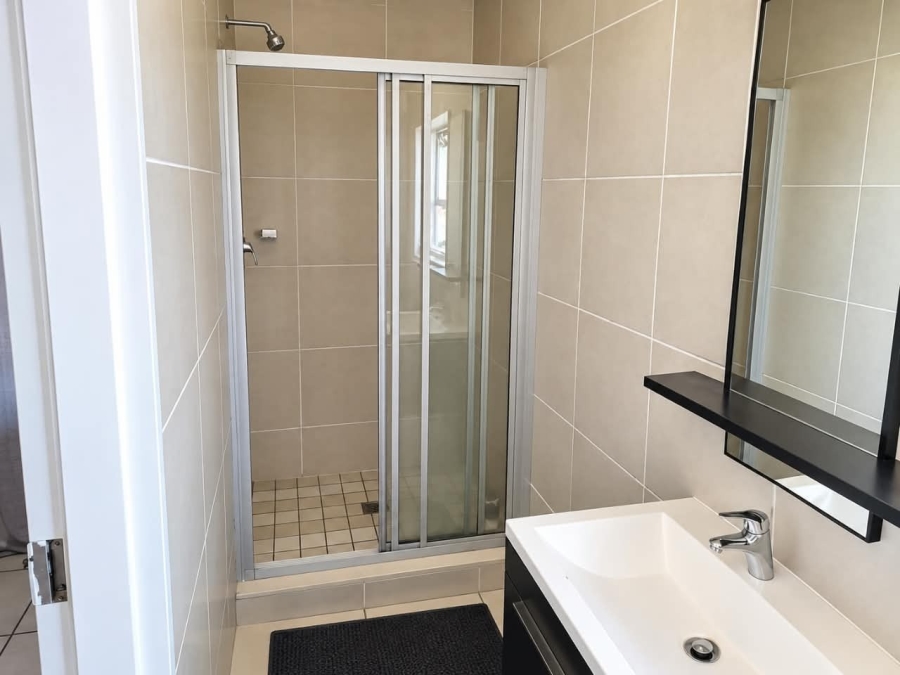 2 Bedroom Property for Sale in Noordwyk Gauteng