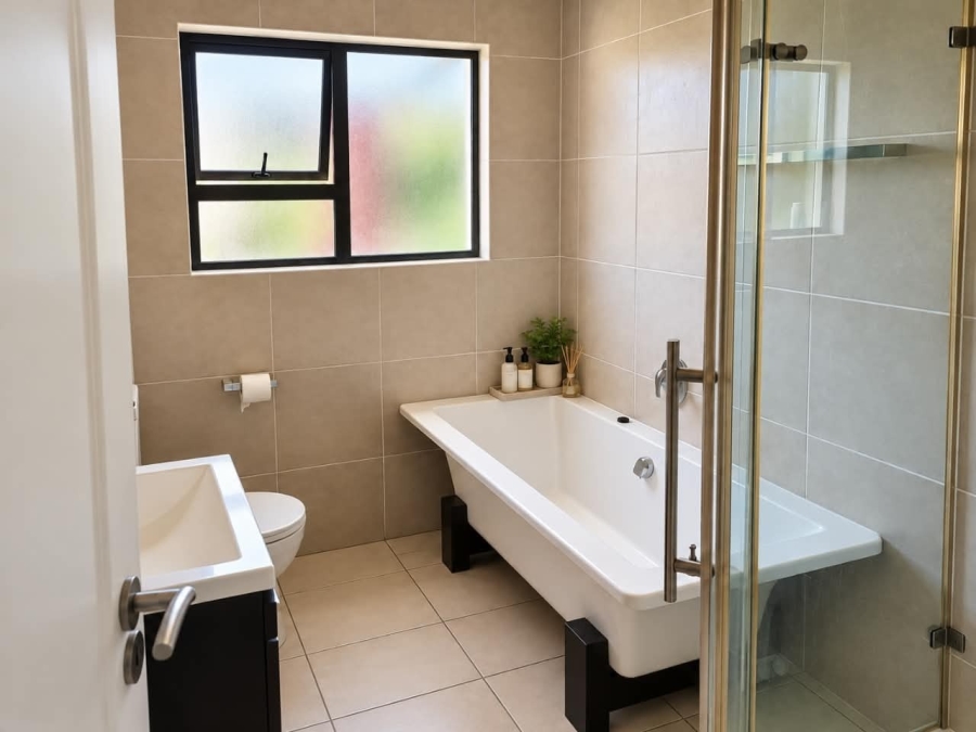 2 Bedroom Property for Sale in Noordwyk Gauteng