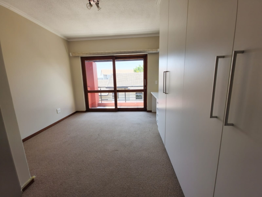 To Let 2 Bedroom Property for Rent in Lonehill Gauteng