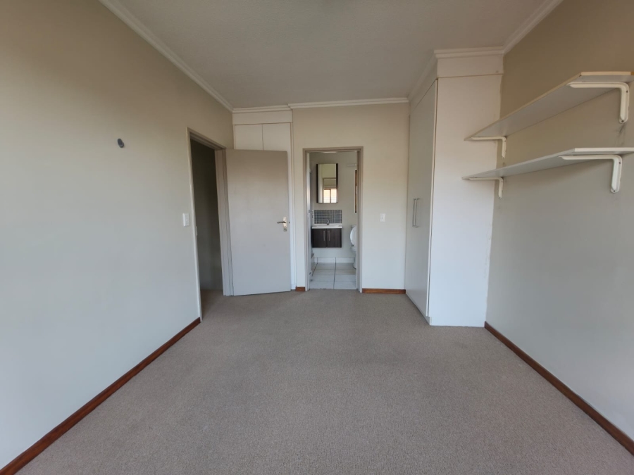 To Let 2 Bedroom Property for Rent in Lonehill Gauteng