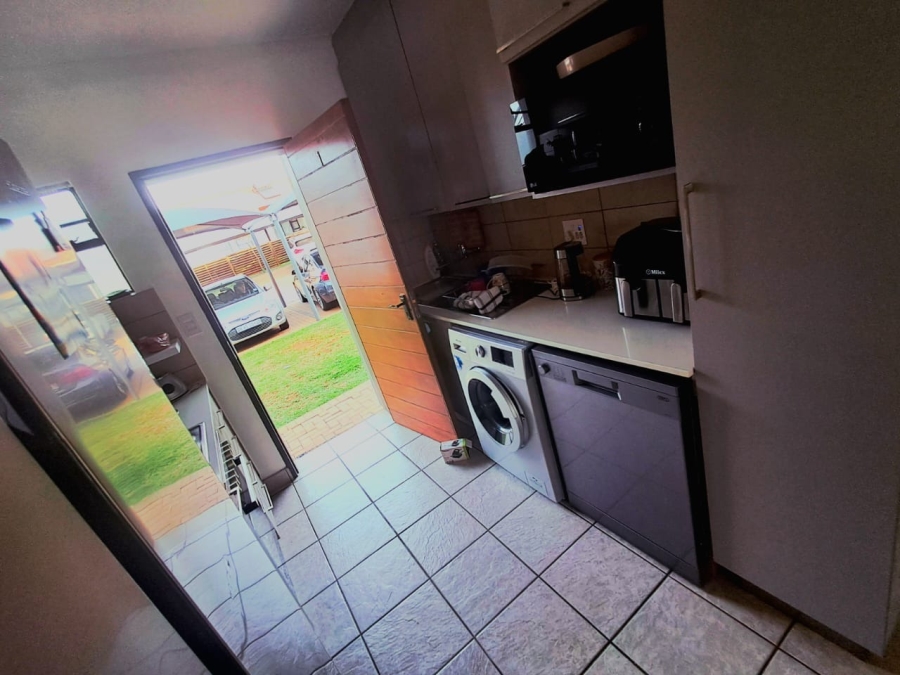 4 Bedroom Property for Sale in Monavoni Gauteng