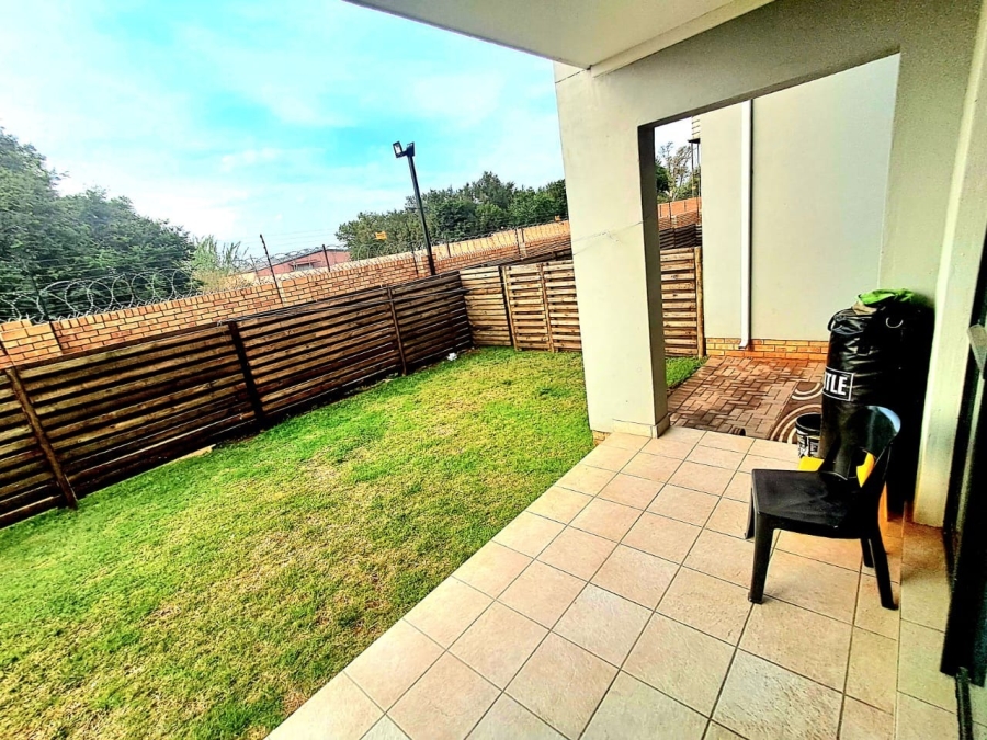 4 Bedroom Property for Sale in Monavoni Gauteng