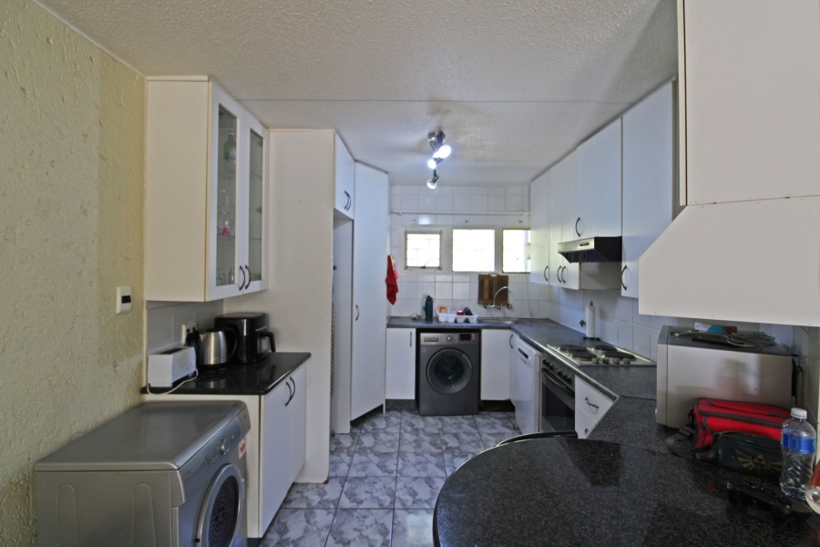 2 Bedroom Property for Sale in Bryanston Gauteng