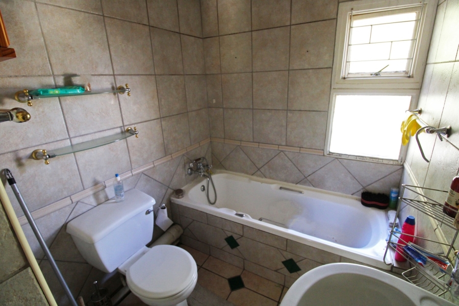 2 Bedroom Property for Sale in Bryanston Gauteng