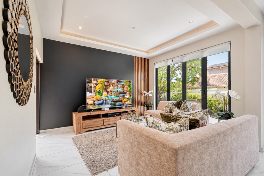 4 Bedroom Property for Sale in Broadacres Gauteng