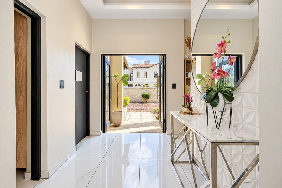 4 Bedroom Property for Sale in Broadacres Gauteng
