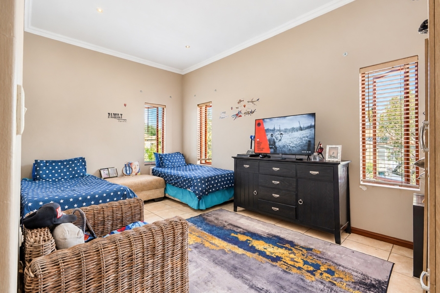 4 Bedroom Property for Sale in Broadacres Gauteng