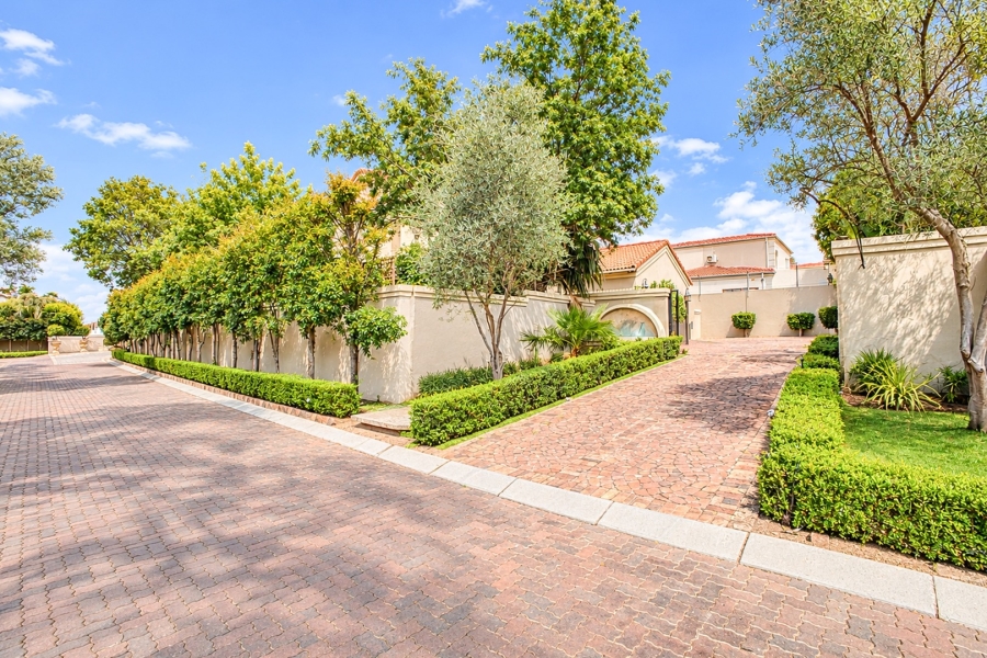 4 Bedroom Property for Sale in Broadacres Gauteng