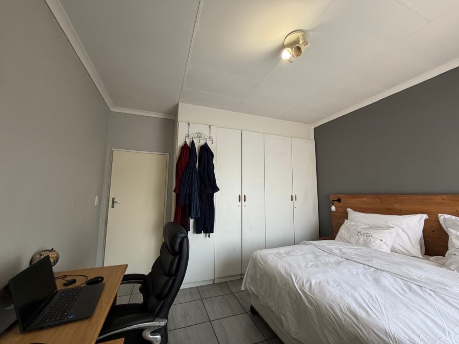 2 Bedroom Property for Sale in Noordwyk Gauteng