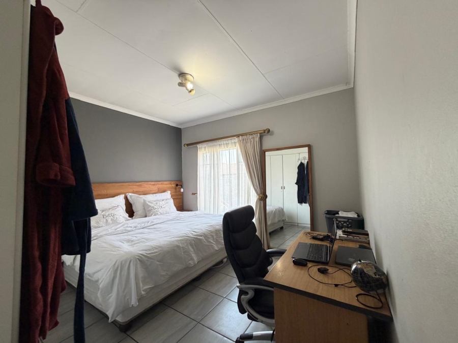 2 Bedroom Property for Sale in Noordwyk Gauteng