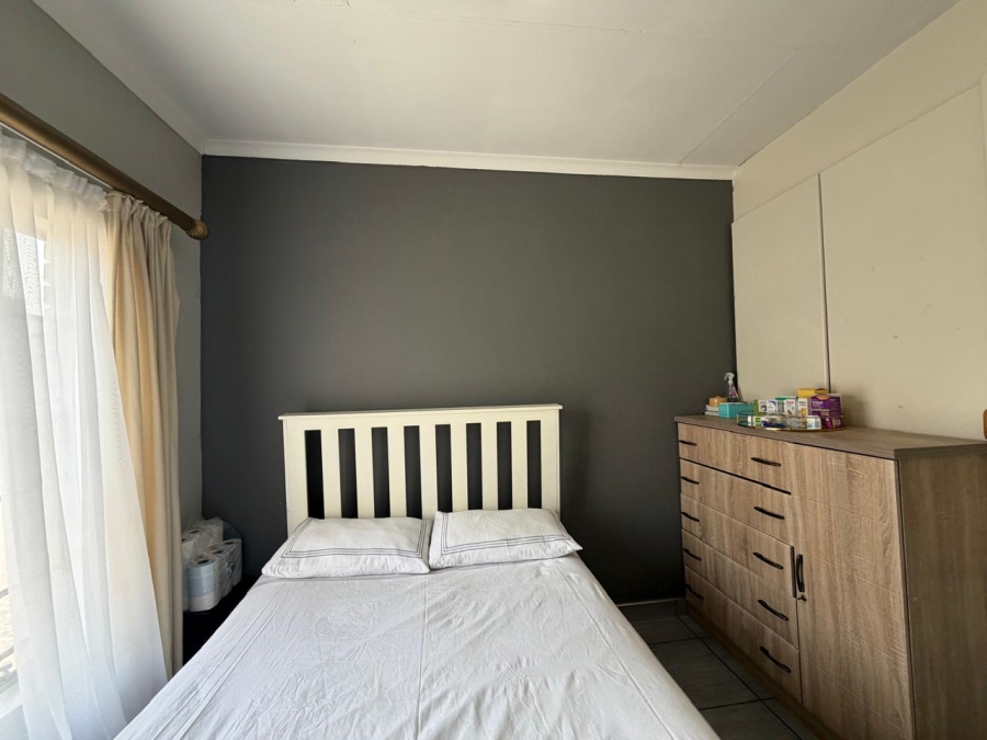2 Bedroom Property for Sale in Noordwyk Gauteng