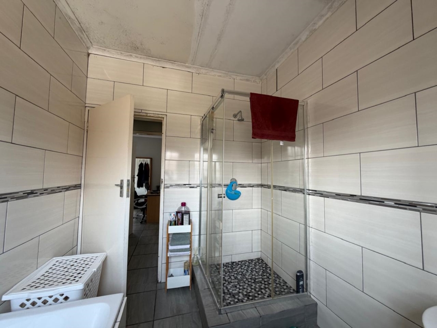 2 Bedroom Property for Sale in Noordwyk Gauteng