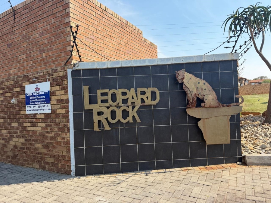 2 Bedroom Property for Sale in Noordwyk Gauteng