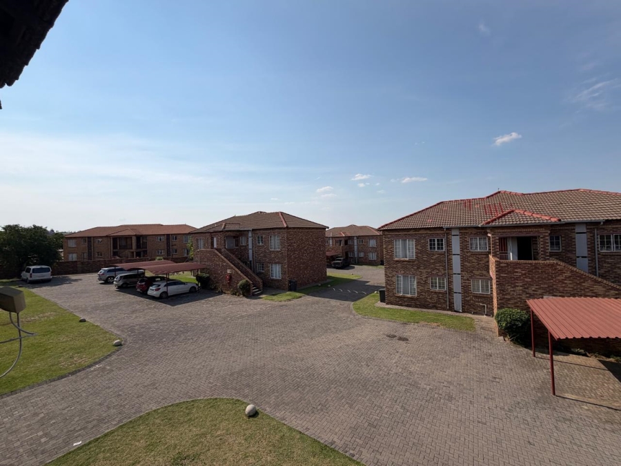 2 Bedroom Property for Sale in Noordwyk Gauteng
