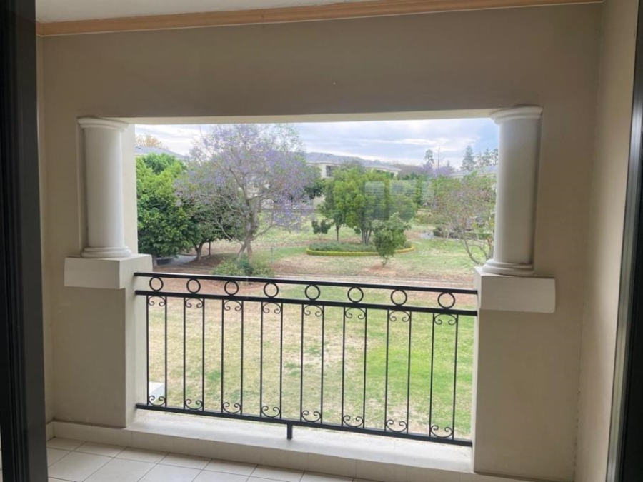 To Let 2 Bedroom Property for Rent in Broadacres Gauteng