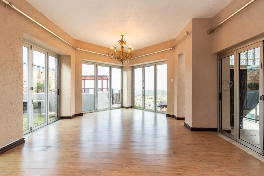 5 Bedroom Property for Sale in Poortview Gauteng