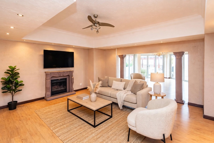 5 Bedroom Property for Sale in Poortview Gauteng