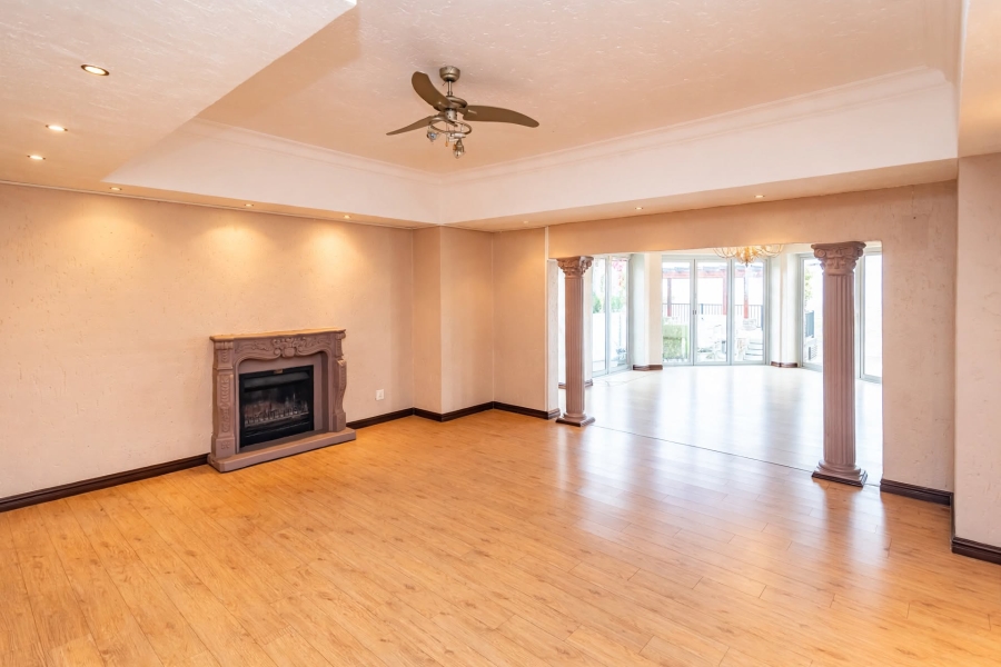 5 Bedroom Property for Sale in Poortview Gauteng