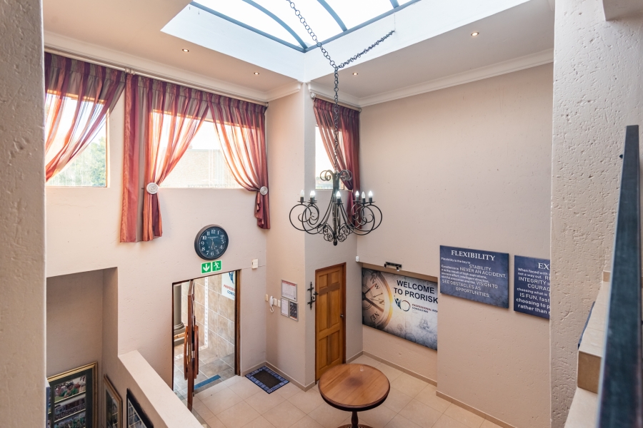 5 Bedroom Property for Sale in Poortview Gauteng