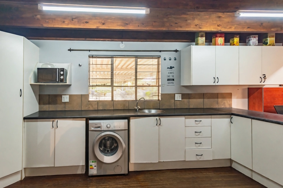 5 Bedroom Property for Sale in Poortview Gauteng