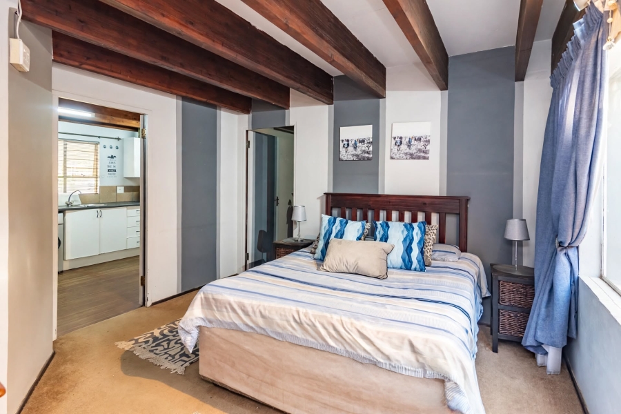 5 Bedroom Property for Sale in Poortview Gauteng