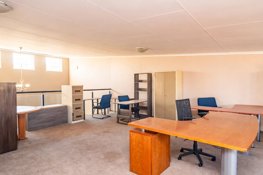 5 Bedroom Property for Sale in Poortview Gauteng