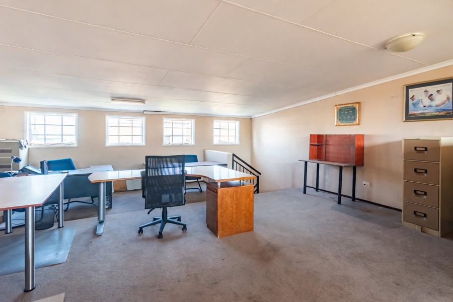 5 Bedroom Property for Sale in Poortview Gauteng