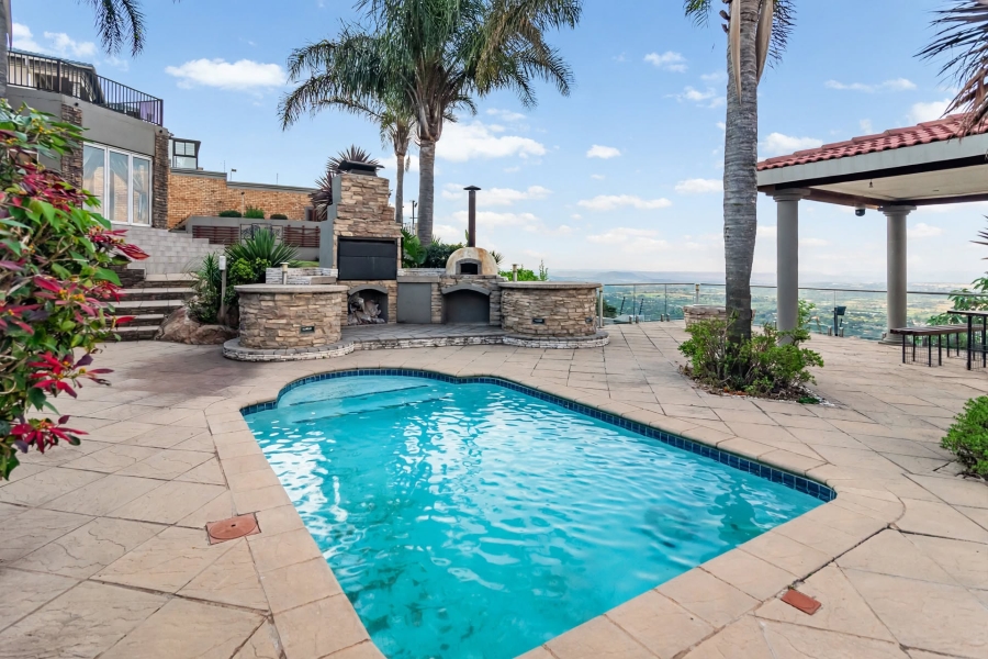 5 Bedroom Property for Sale in Poortview Gauteng