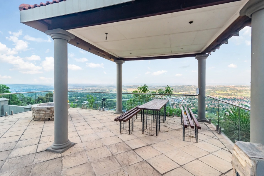 5 Bedroom Property for Sale in Poortview Gauteng