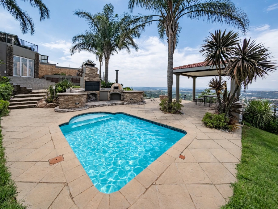 5 Bedroom Property for Sale in Poortview Gauteng