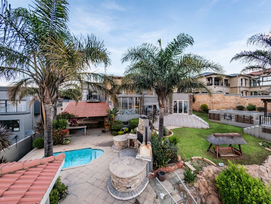 5 Bedroom Property for Sale in Poortview Gauteng