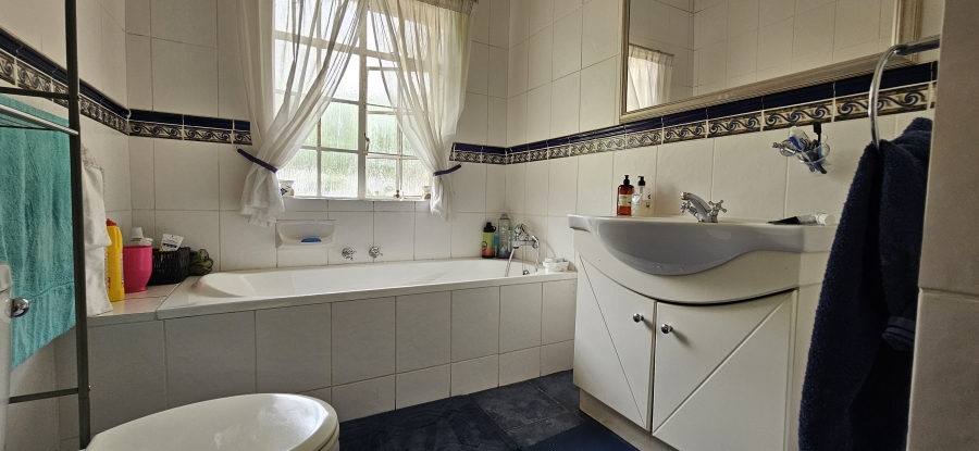 3 Bedroom Property for Sale in Three Rivers East Gauteng